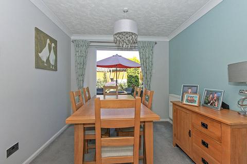 3 bedroom detached house for sale - Sandstone Drive, Kemsley, Sittingbourne, ME10