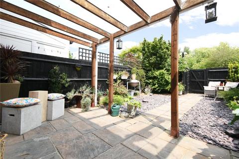 17 Longbridge Close, Sherfield On Loddon, Hook, RG27 0DQ