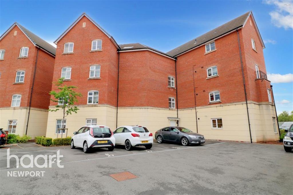 Swan Crescent, Lysaght Village 2 bed flat £900 pcm (£208 pw)