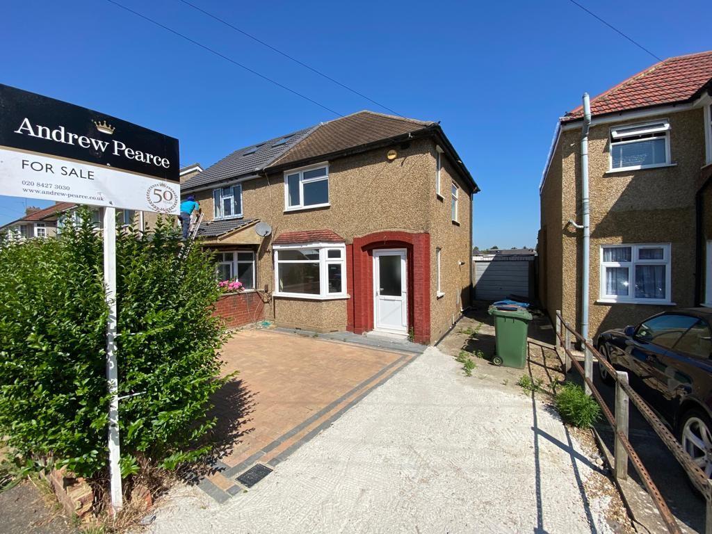 Arundel Drive, Harrow HA2 3 bed semidetached house for sale £495,000