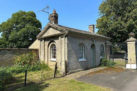 1 bedroom detached house to rent, Chippenham Park, Chippenham