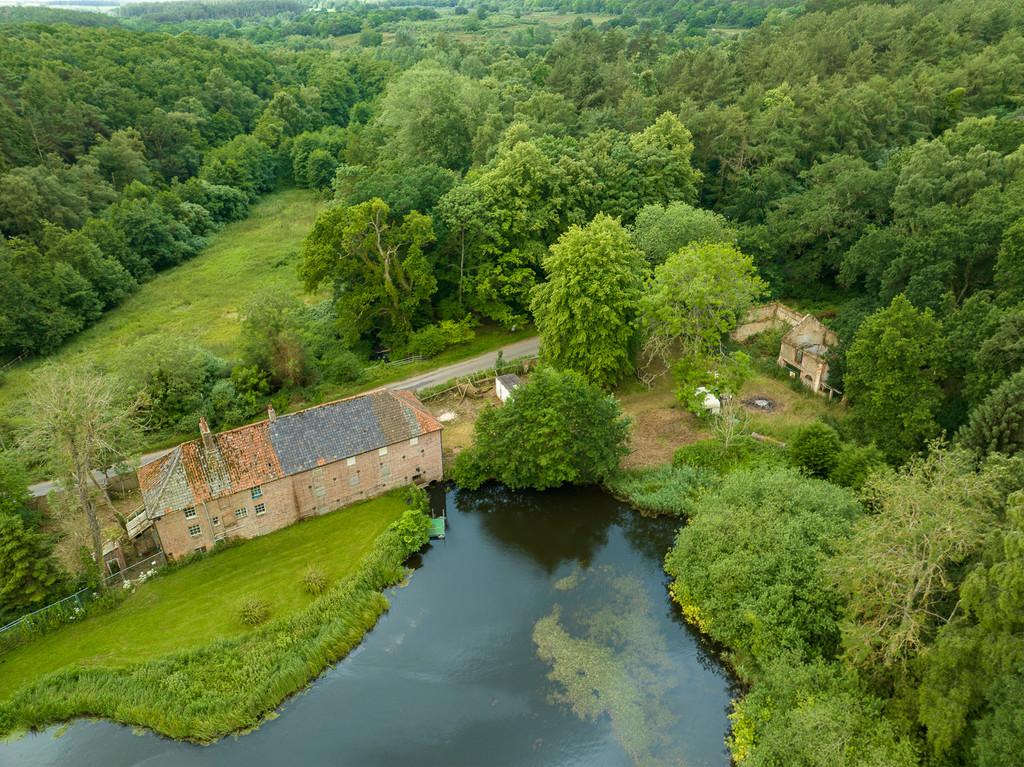 Hempstead Road, Holt, Norfolk Detached house for sale £500,000
