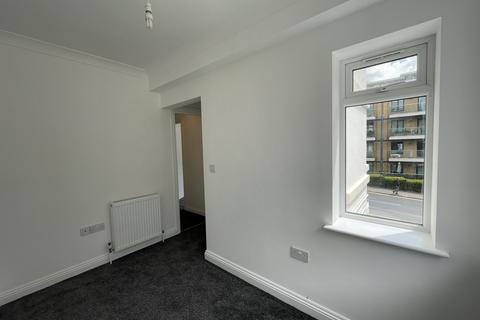 2 bedroom apartment to rent, Sea Road, Bournemouth