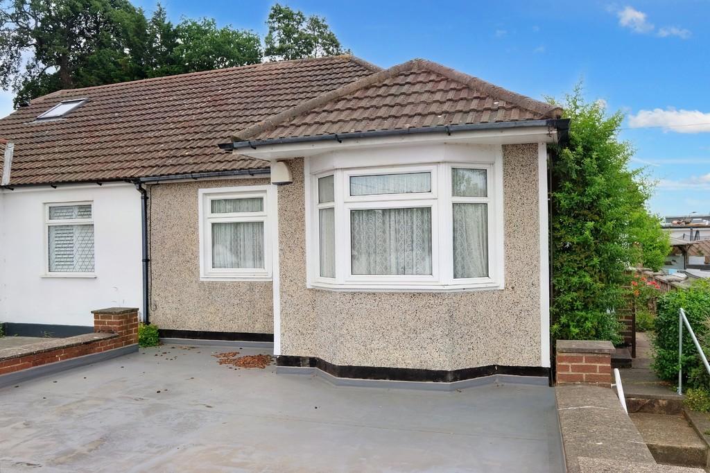 Chalk Pit Avenue, Orpington 2 bed semidetached bungalow for sale £