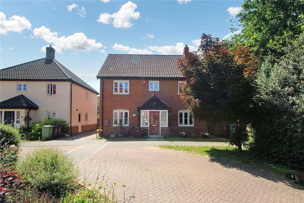 Collingwood Close, Poringland, Norwich, Norfolk, NR14 4 bed detached
