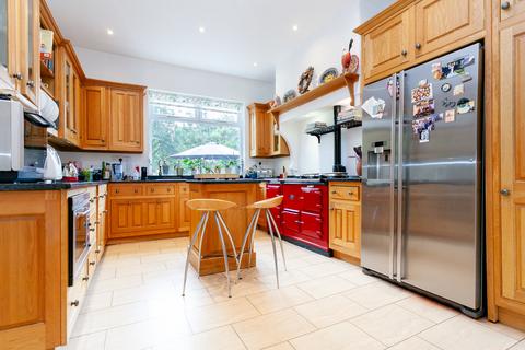 20 Monkhams Drive, Woodford Green, IG8 0LQ