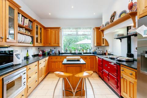 20 Monkhams Drive, Woodford Green, IG8 0LQ