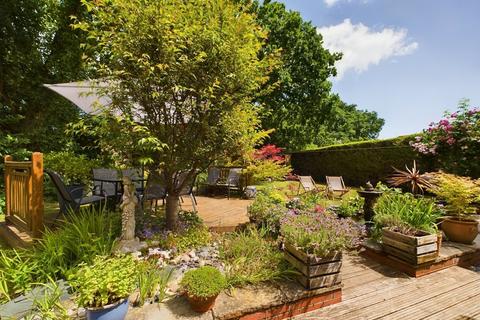4 Applegate Close, Oakwood, Derby, DE21 2SL