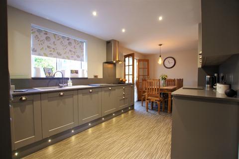 52 Copes Way, Uttoxeter, ST14 7HG