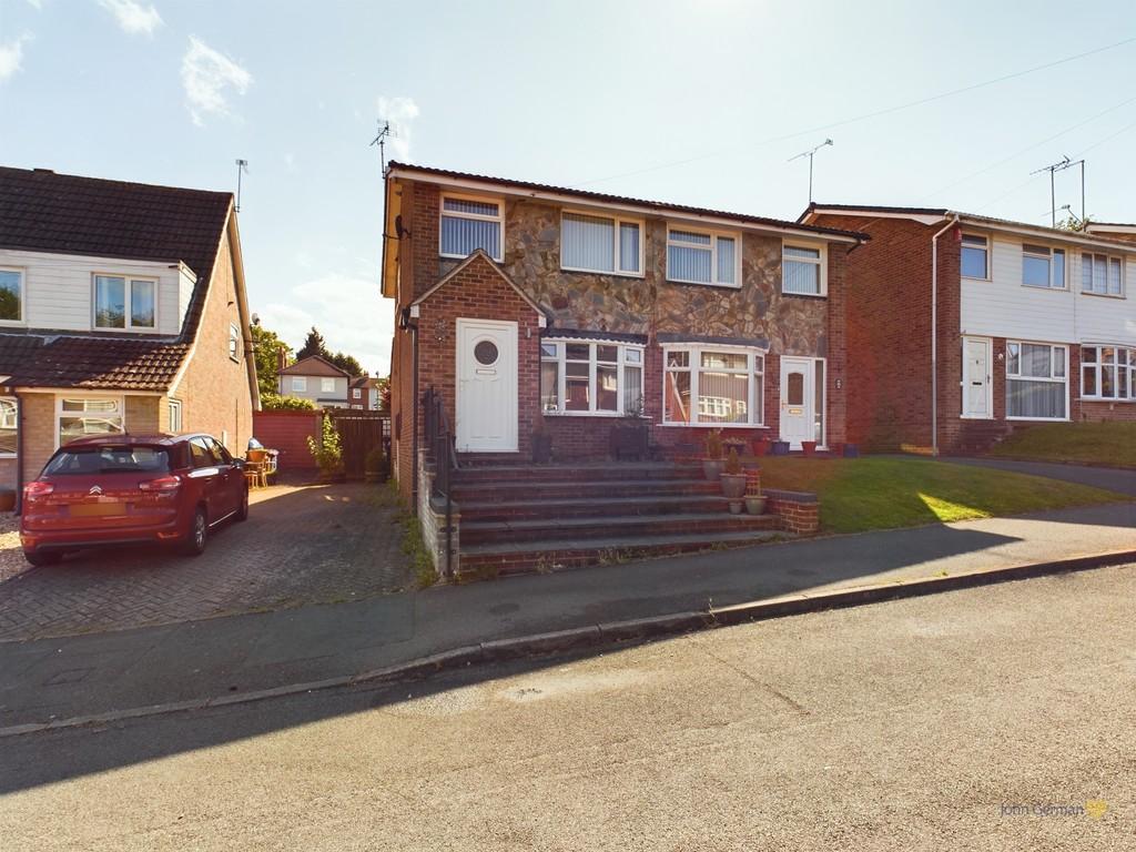 Newfield Road, BurtononTrent 3 bed semidetached house for sale £