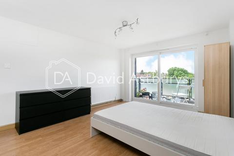 3 bedroom apartment to rent, Waterfall Road, Arnos Grove, London