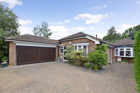 29 Copse Edge, Cranleigh, GU6 7DU