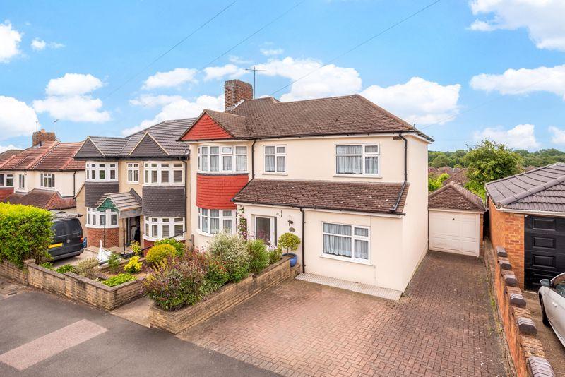 Longmead Drive, Sidcup 4 bed semidetached house for sale £700,000