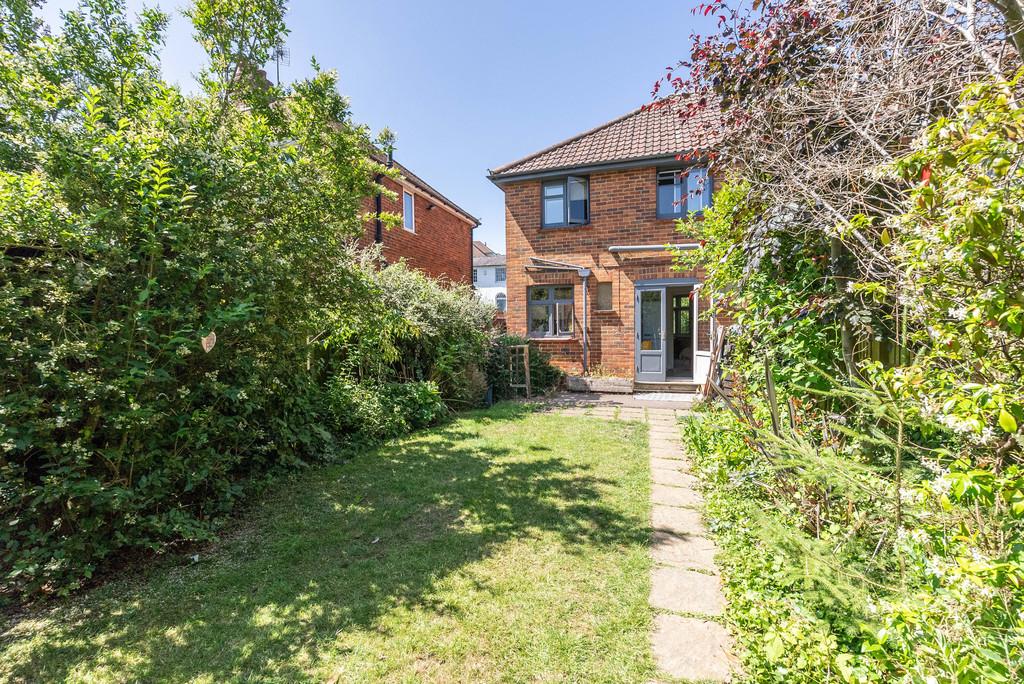 Vincent Lane, Dorking 2 bed end of terrace house for sale £475,000