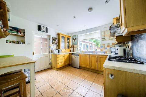 5 bedroom semi-detached house for sale - Charles Road, SOLIHULL, West Midlands, B91