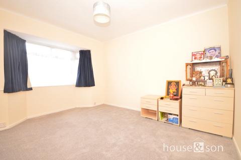 16 Dowlands Road, Bournemouth, BH10 5LG