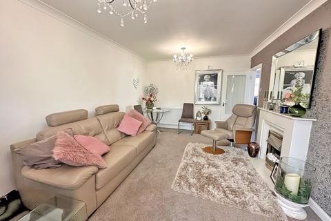 59 Howdles Lane, Brownhills, Walsall, WS8 7PJ
