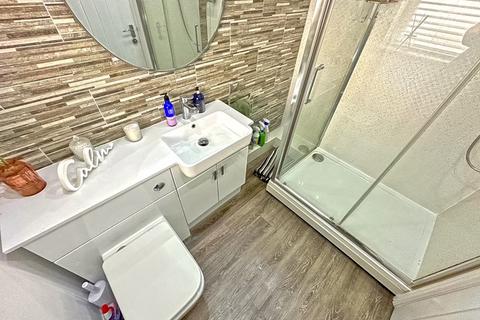 59 Howdles Lane, Brownhills, Walsall, WS8 7PJ