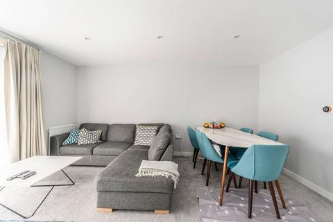 2 bedroom flat for sale, Hindon Court, Pimlico, London, SW1V