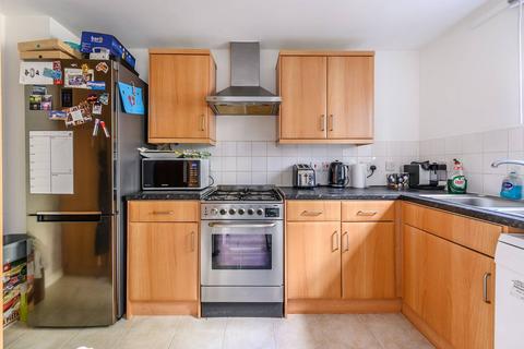 2 bedroom flat for sale, Hindon Court, Pimlico, London, SW1V