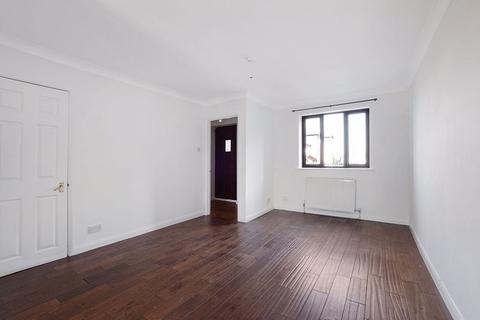 40 Semple Gardens, Chatham, ME4 6QD