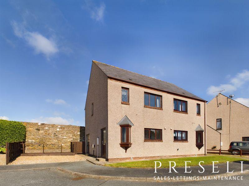 Old Rectory Close, Haverfordwest 3 bed semidetached house to rent £