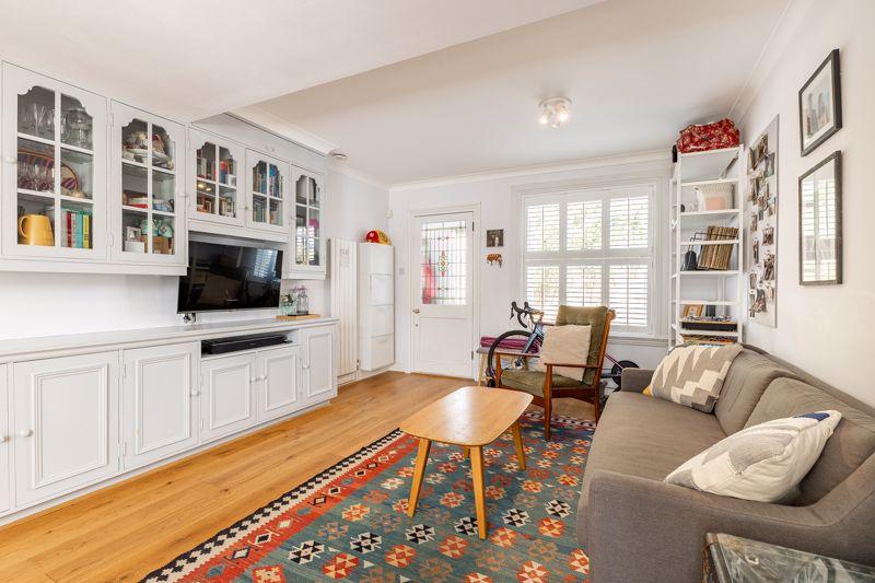 Spring Gardens, West Molesey 3 bed cottage for sale £615,000