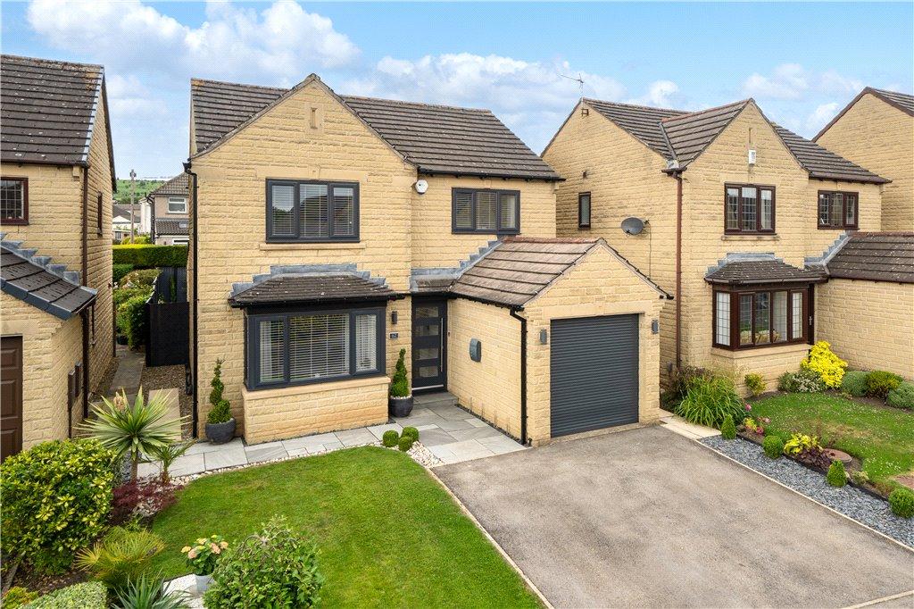 Moorland Avenue, Baildon, West Yorkshire 4 bed detached house £525,000