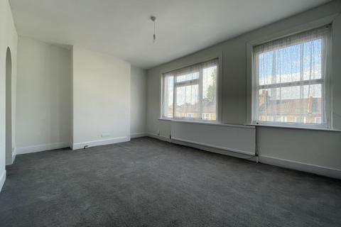 Flat 3, 15 Walters Road, London, SE25 6LF