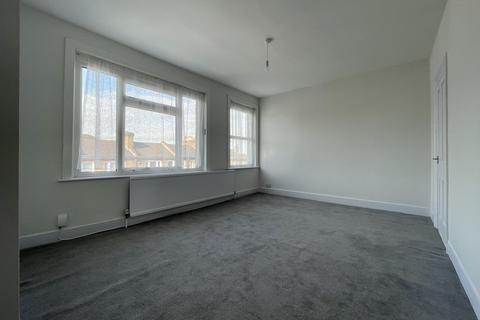 Flat 3, 15 Walters Road, London, SE25 6LF