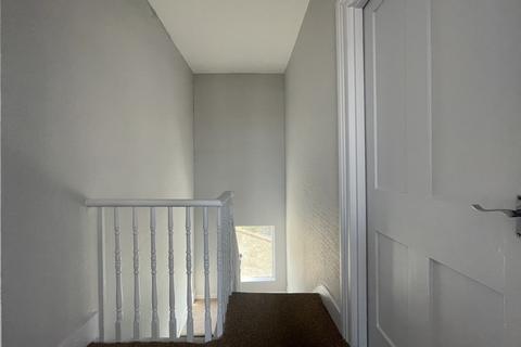 Flat 3, 15 Walters Road, London, SE25 6LF