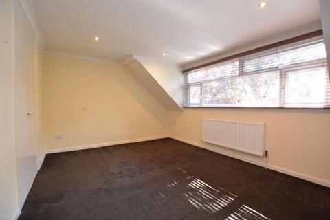2 bedroom maisonette to rent - Westfield Park, Hatch End