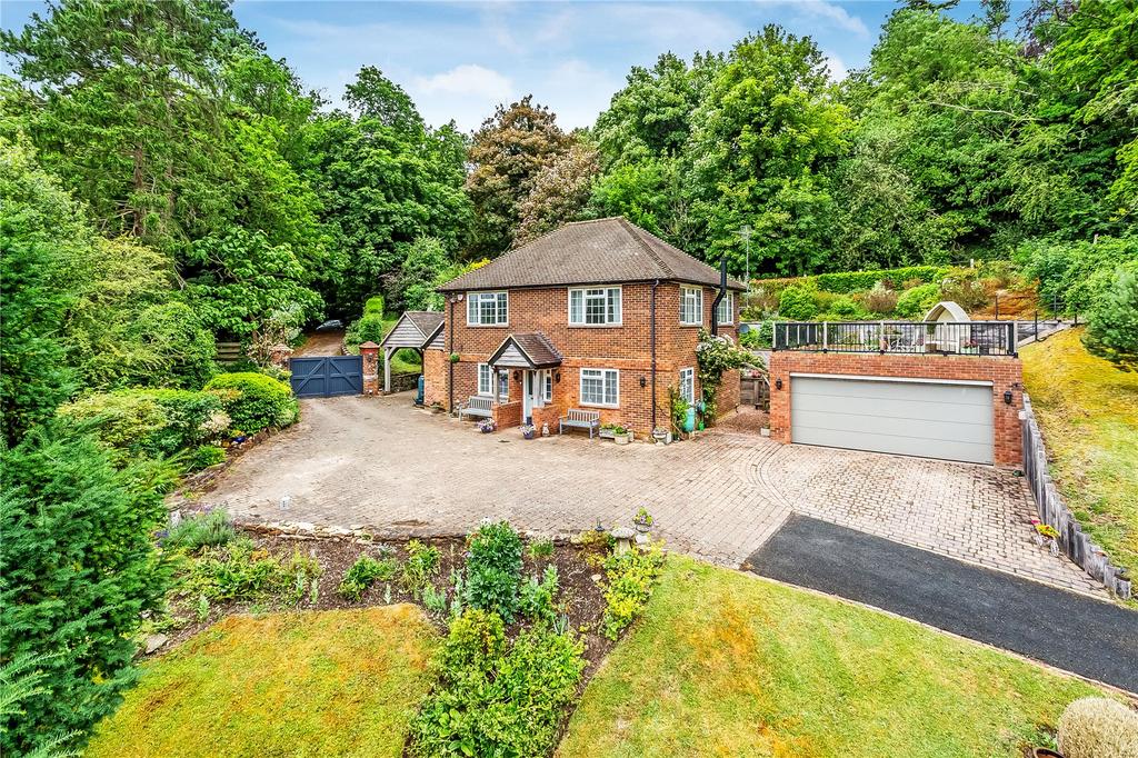 Park Ley Road, Woldingham, Caterham... 3 bed detached house for sale