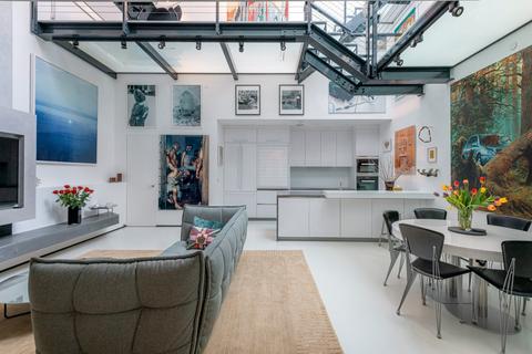 3 bedroom apartment to rent, Chelsea Manor Studios