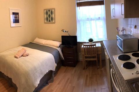 Flat share to rent - Portnall Road