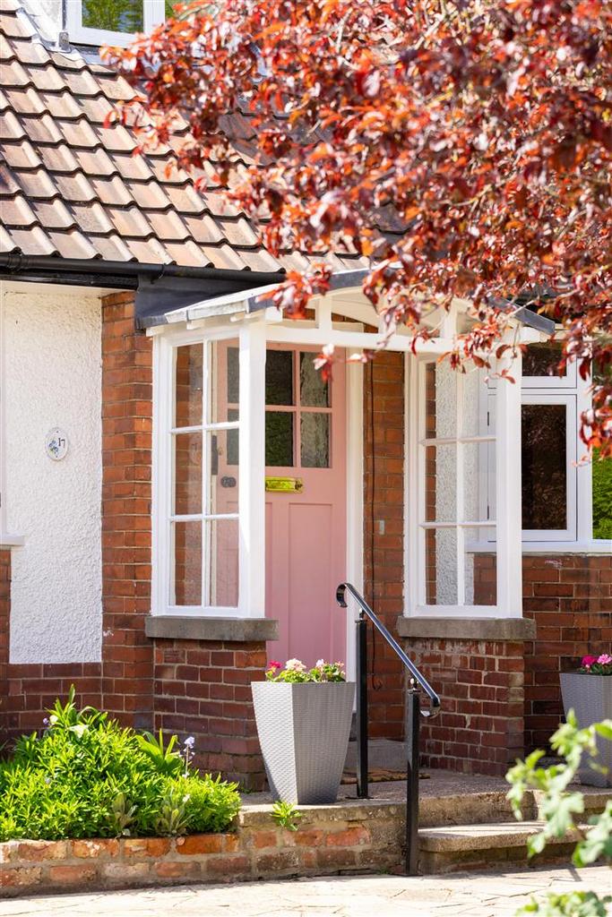 Beech Grove, York YO26 3 bed detached house £475,000