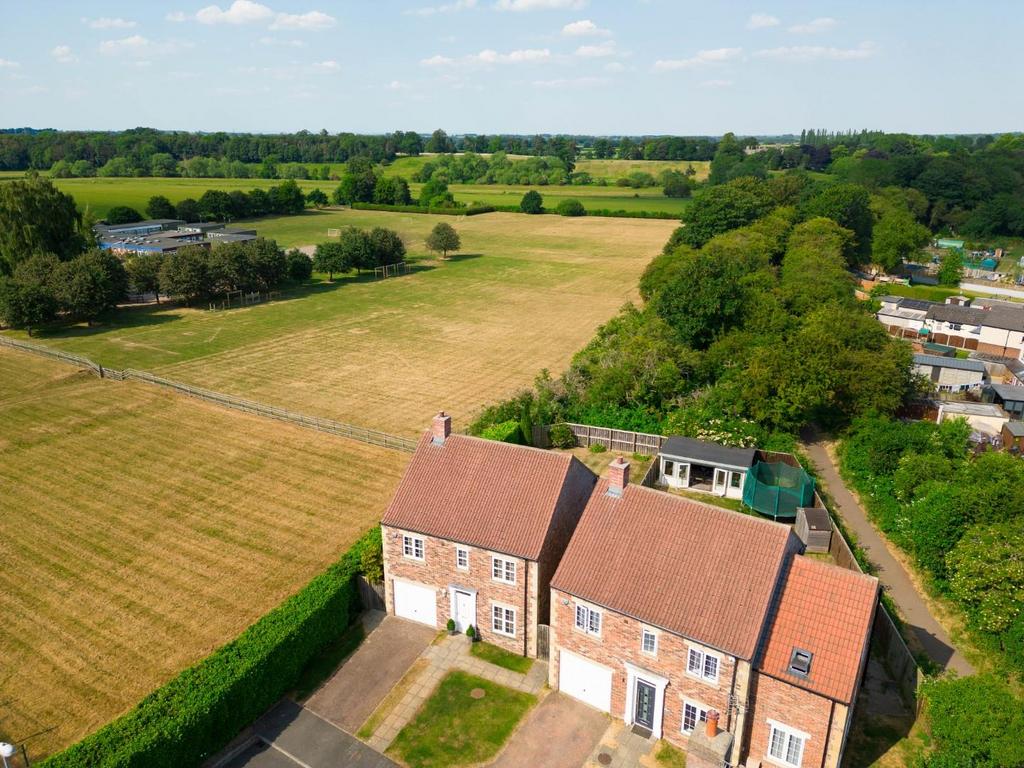 Riverside View, Tadcaster LS24 4 bed detached house for sale £420,000