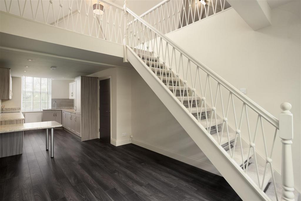 Wetherby Road, Leeds LS14 3 bed apartment for sale £335,000