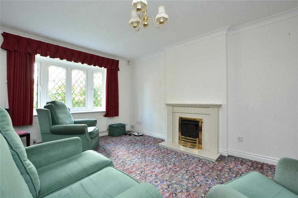 Lakeside View, Rawdon, Leeds 4 bed detached house £425,000