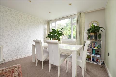 4 Nursery Close, Leeds, LS17 7EB