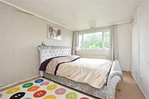 4 Nursery Close, Leeds, LS17 7EB
