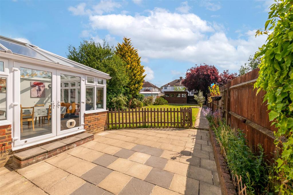 49 Horley Road externals more-3.jpg