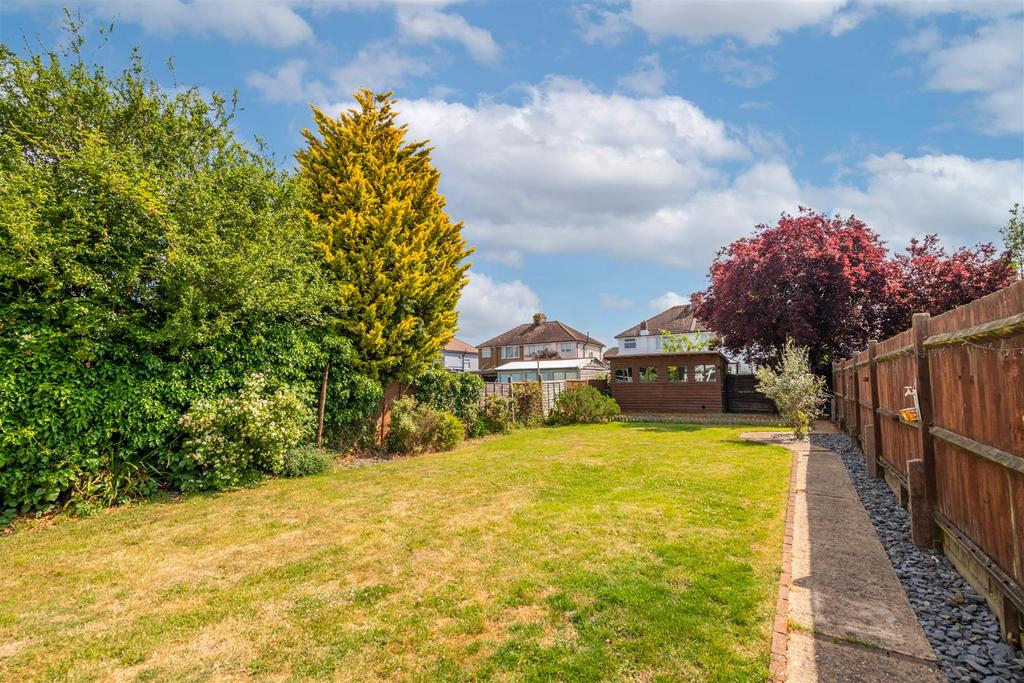 49 Horley Road externals more-6.jpg