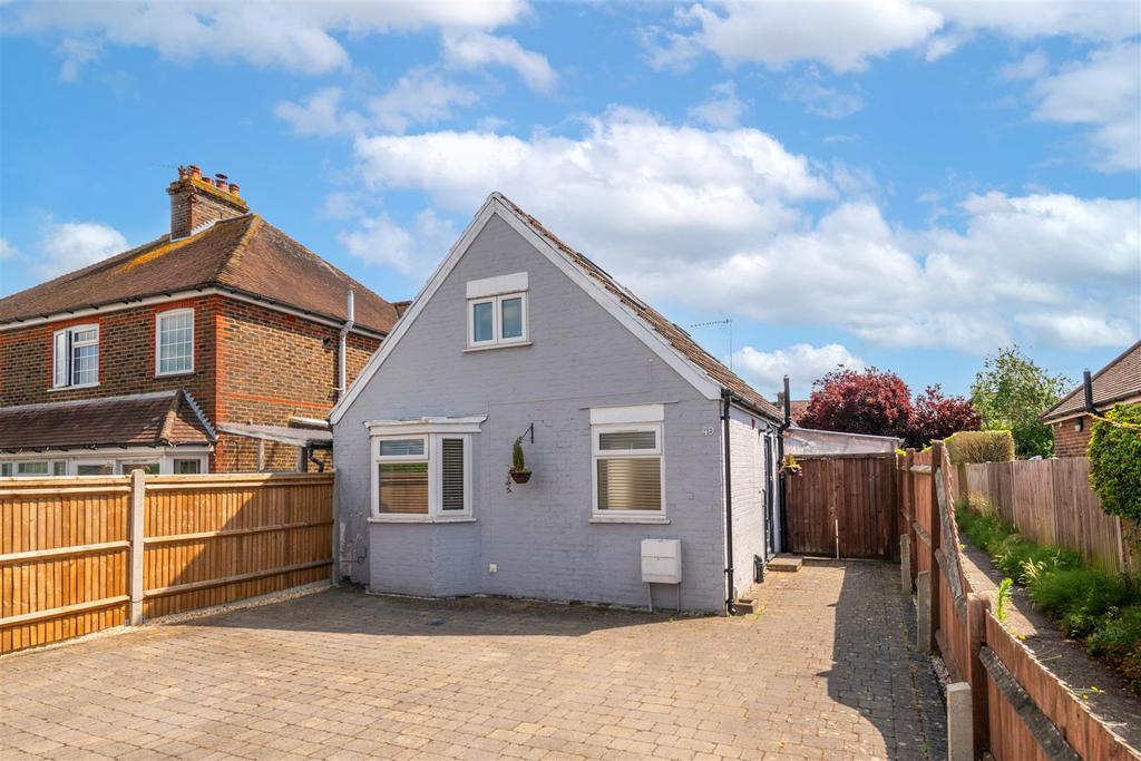 49 Horley Road externals more-11.jpg