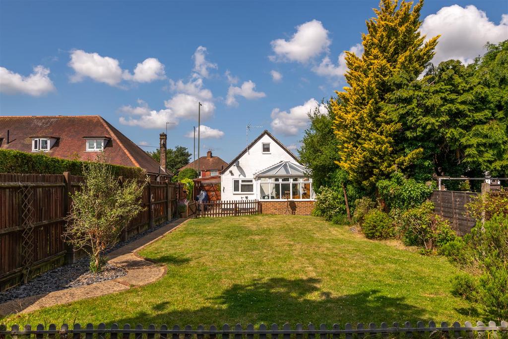 49 Horley Road externals-4.jpg