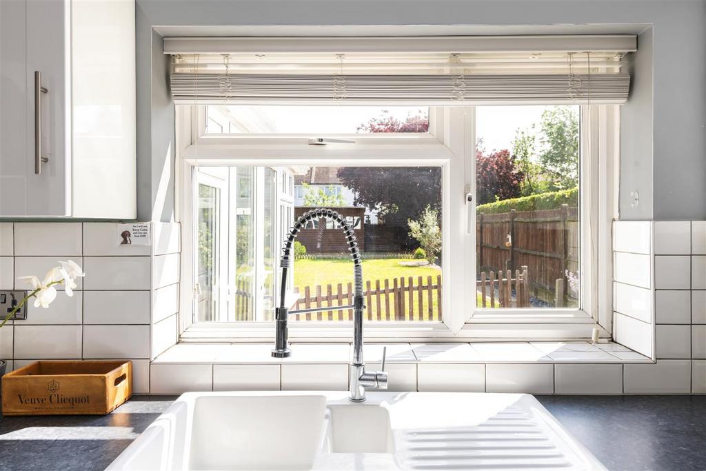 49 Horley Road internals16 4.jpg