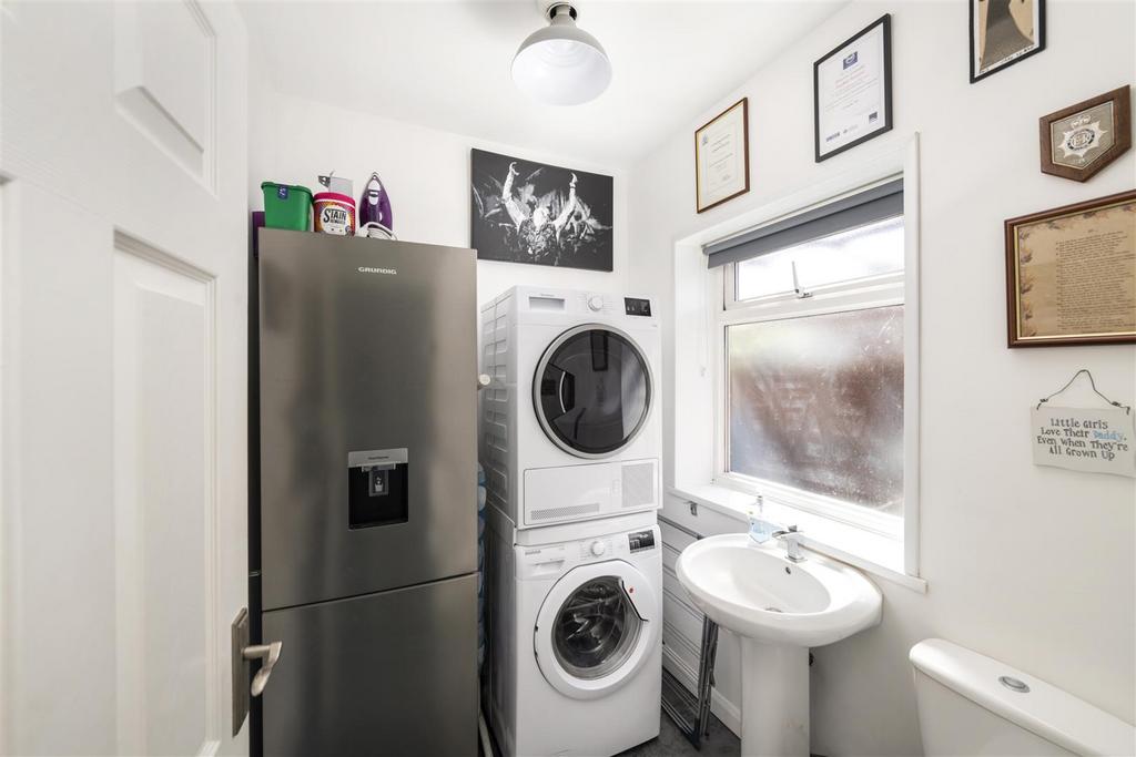 49 Horley Road internals8 5.jpg