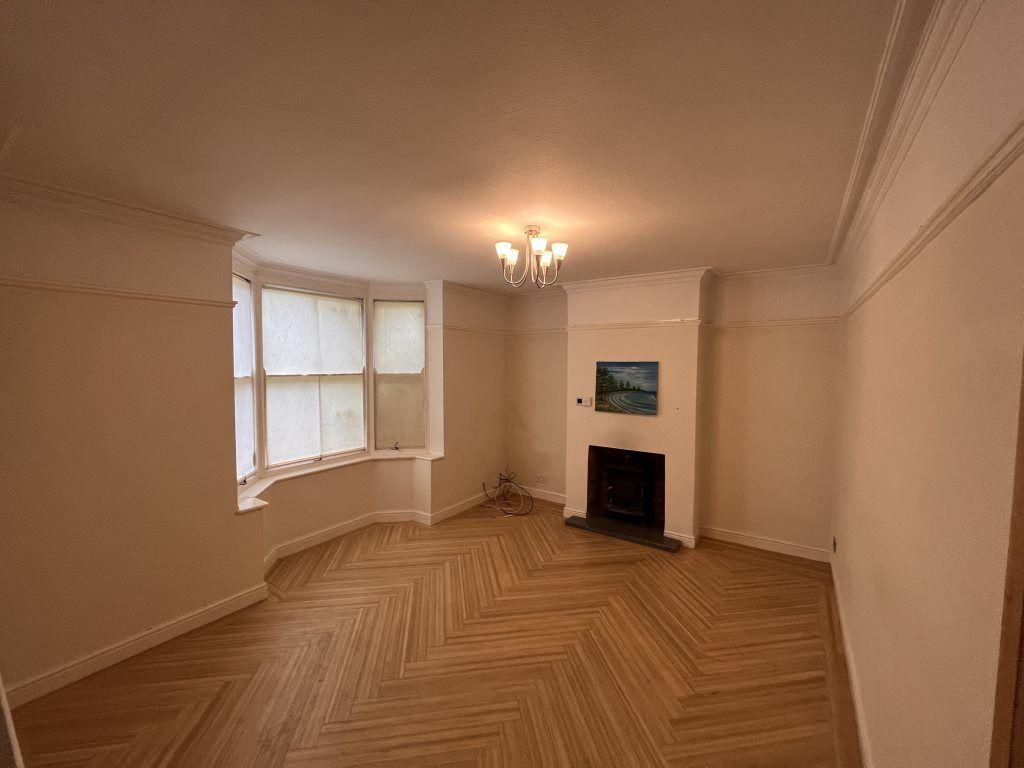 Clinton Lane Kenilworth 3 bed house £1,350 pcm (£312 pw)