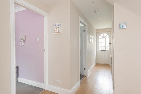 181 Ardrossan Gardens, Worcester Park, KT4 7AZ