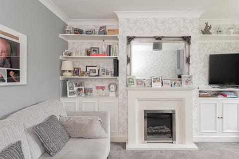 181 Ardrossan Gardens, Worcester Park, KT4 7AZ